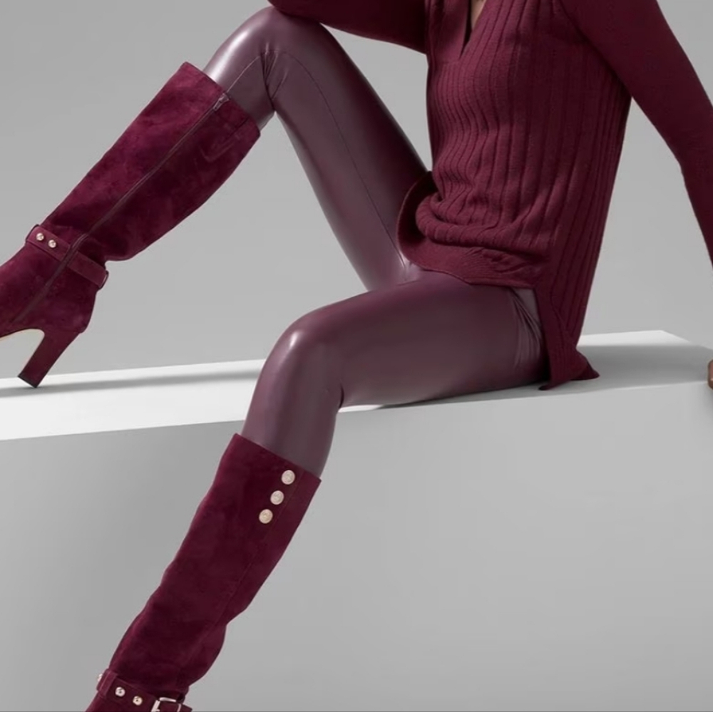 NWT White House Black Market VeganLeather Runway Leggings Cabernet Size 4